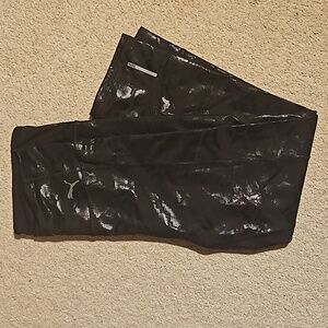 PUMA shiny design yoga / running capri leggings size small